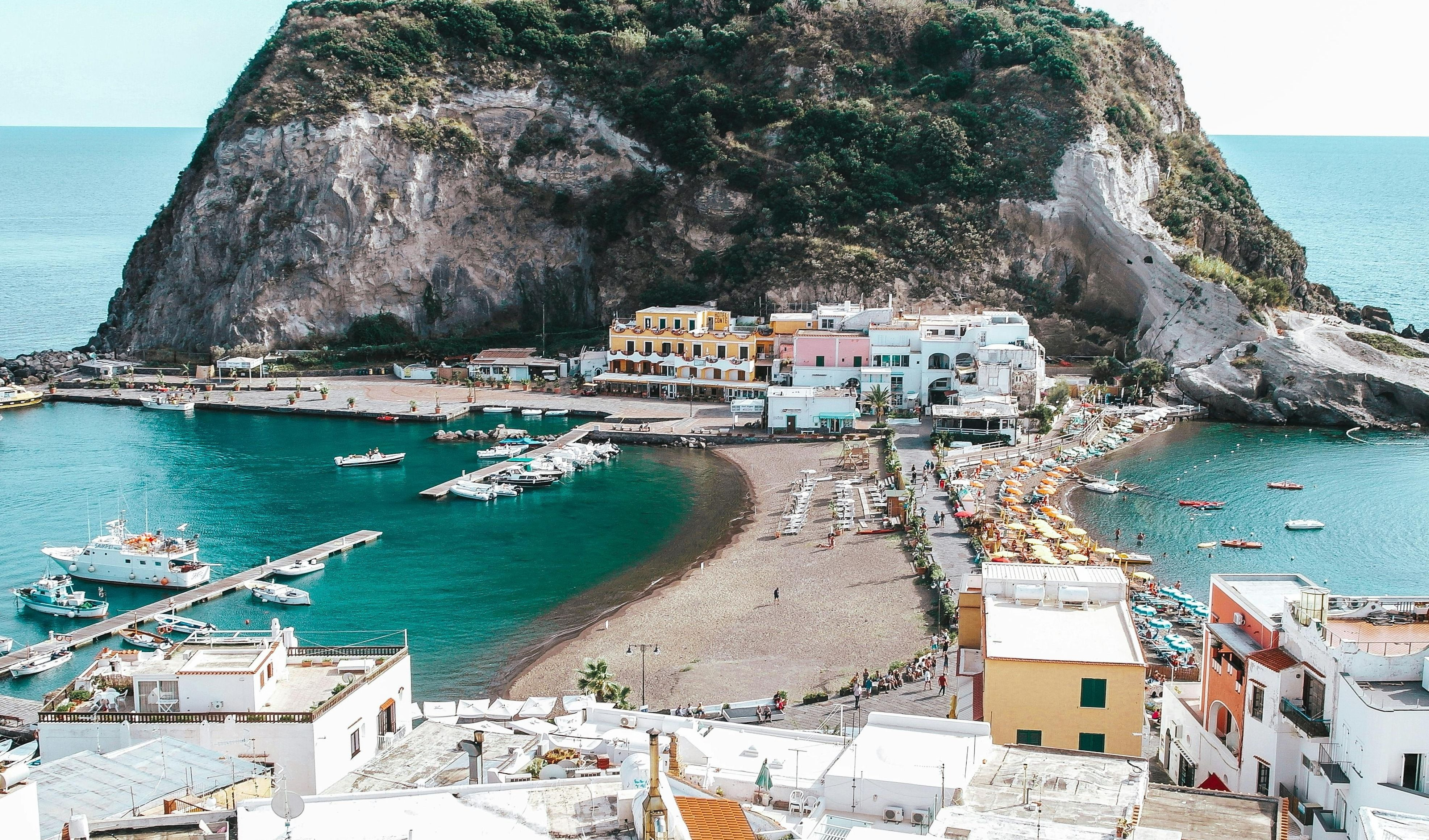 Veduta dell’isola di Ischia